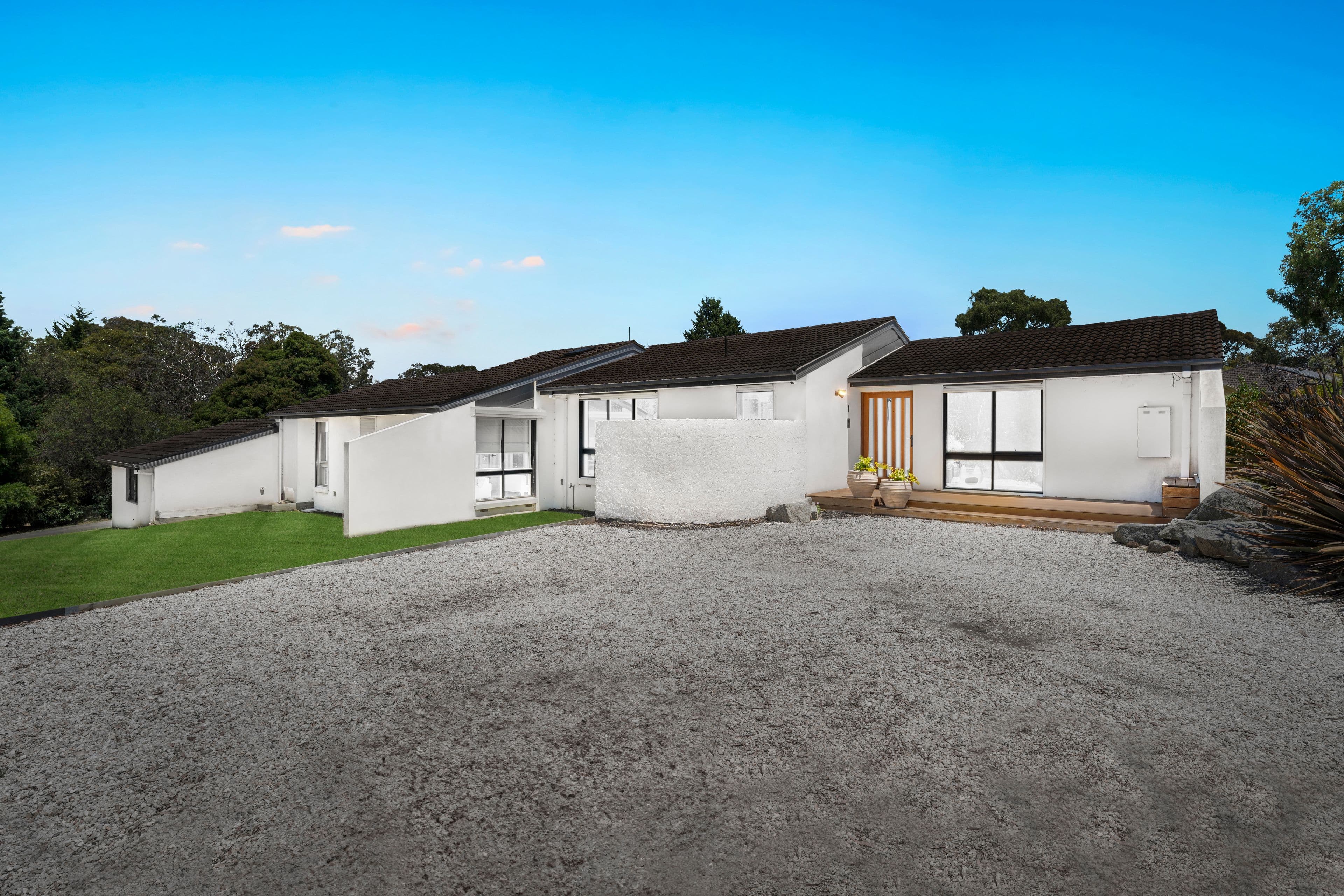 1 Timbertop Drive, Rowville VIC 3178, Rowville - Thumbnail 2
