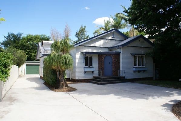 132 King Arthur Terrace, TENNYSON QLD 4105, Tennyson - Image 1