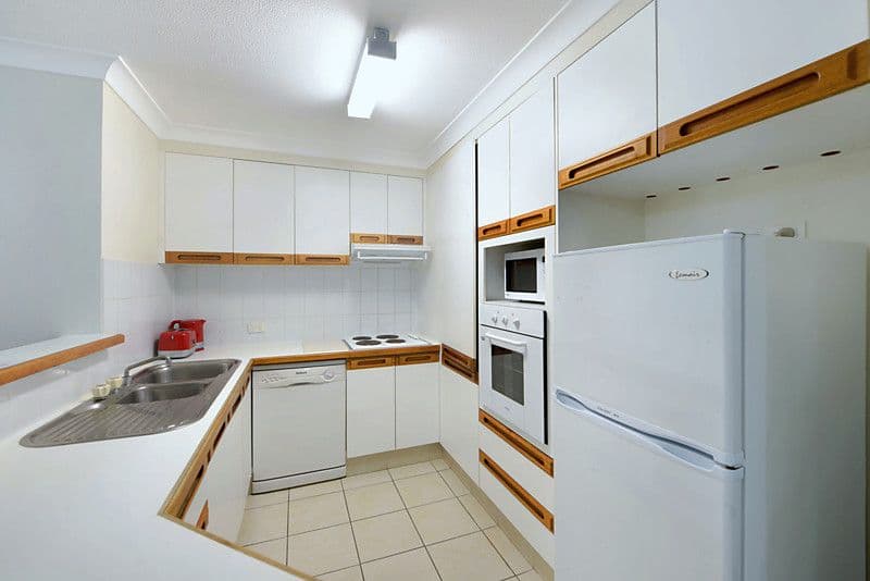 37 Peninsular Drive, SURFERS PARADISE QLD 4217, Surfers Paradise - Thumbnail 3