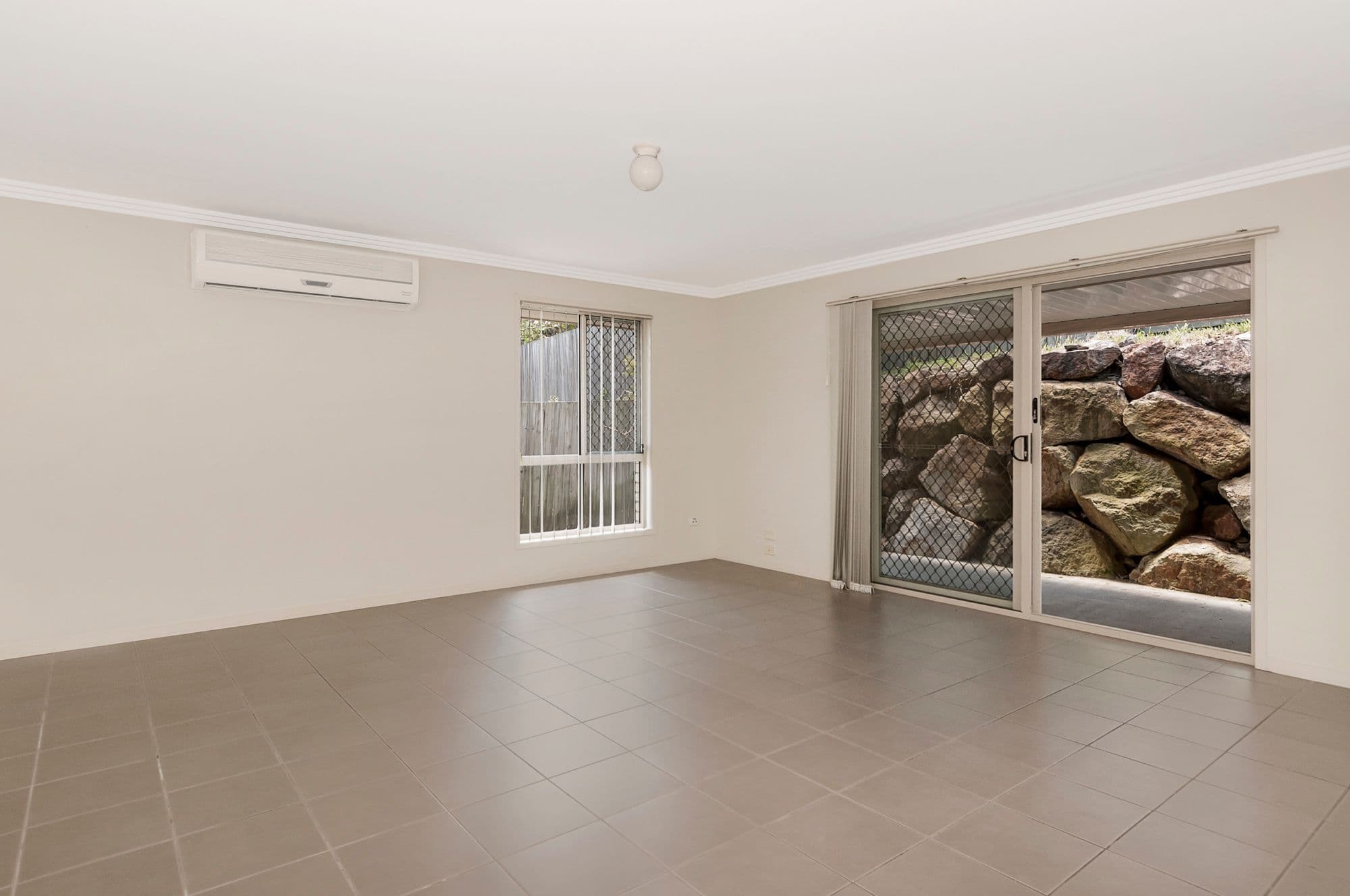 10 Jasmine Place, Beenleigh QLD 4207, Beenleigh - Thumbnail 5