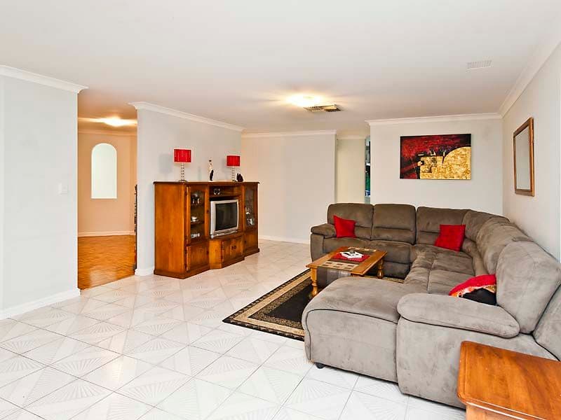 12 Conigrave Place, CANNING VALE WA 6155, Canning Vale - Thumbnail 3