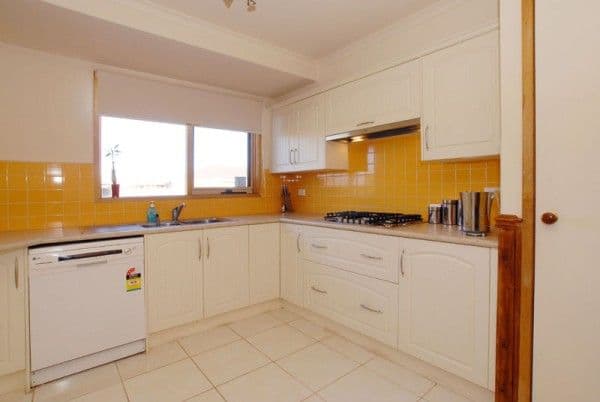 2 Woodvale Drive, CARRUM DOWNS VIC 3201, Carrum Downs - Thumbnail 2