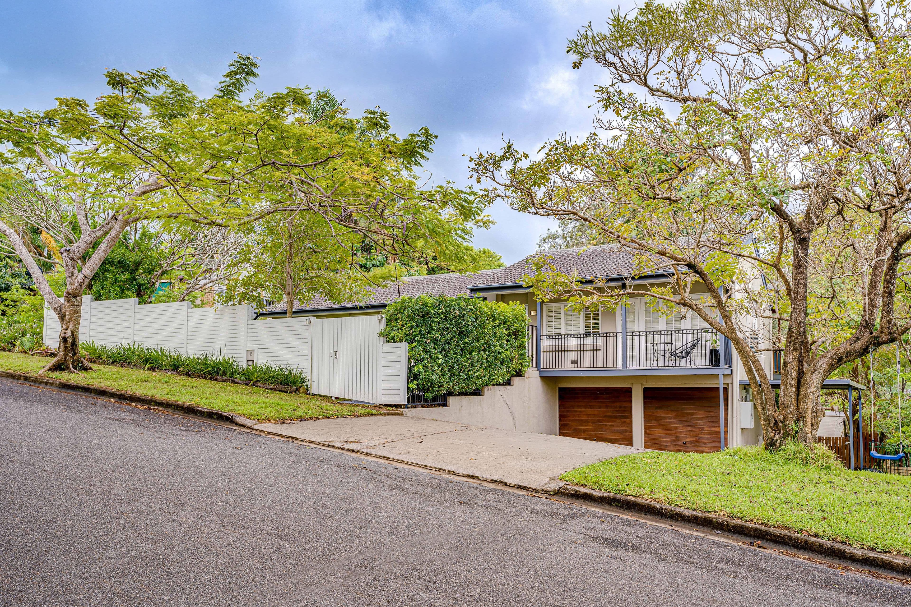 13 Rialanna Street, Kenmore QLD 4069, Kenmore - Thumbnail 2