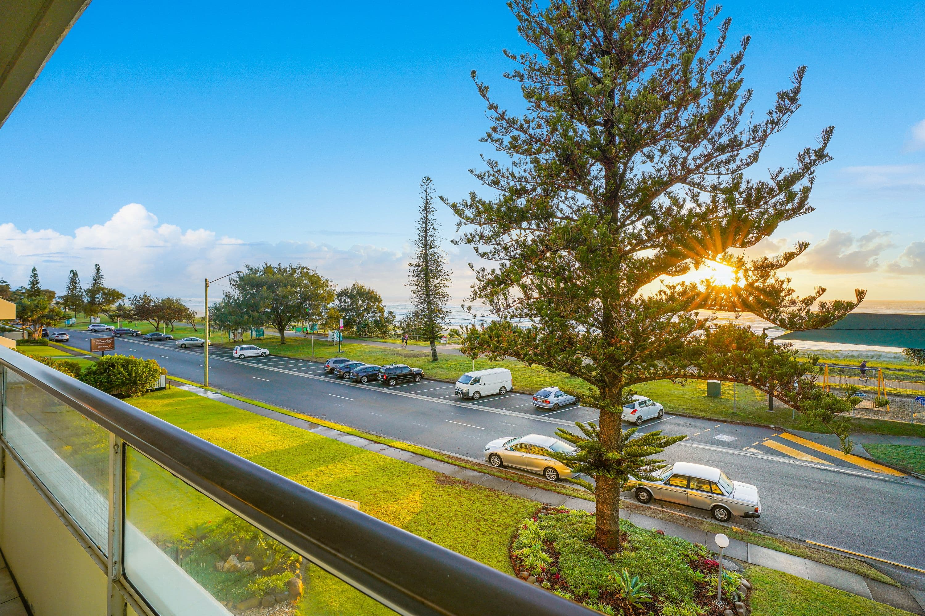 90 Marine Parade, Miami QLD 4220, Miami - Thumbnail 5