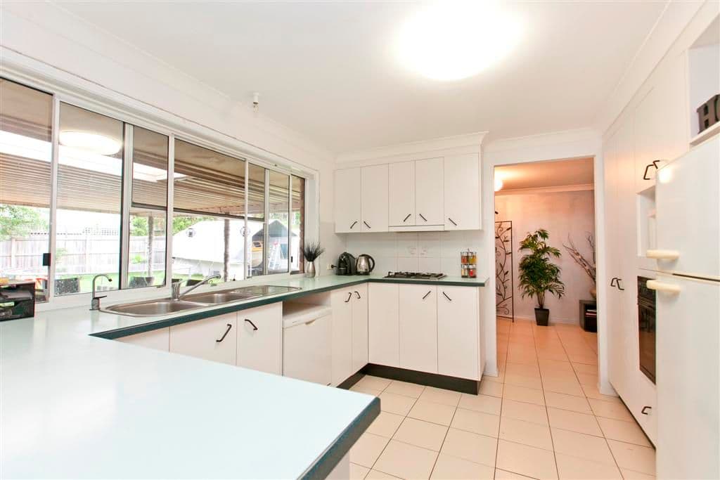 7 Eastern Court, WELLINGTON POINT QLD 4160, Wellington Point - Thumbnail 3