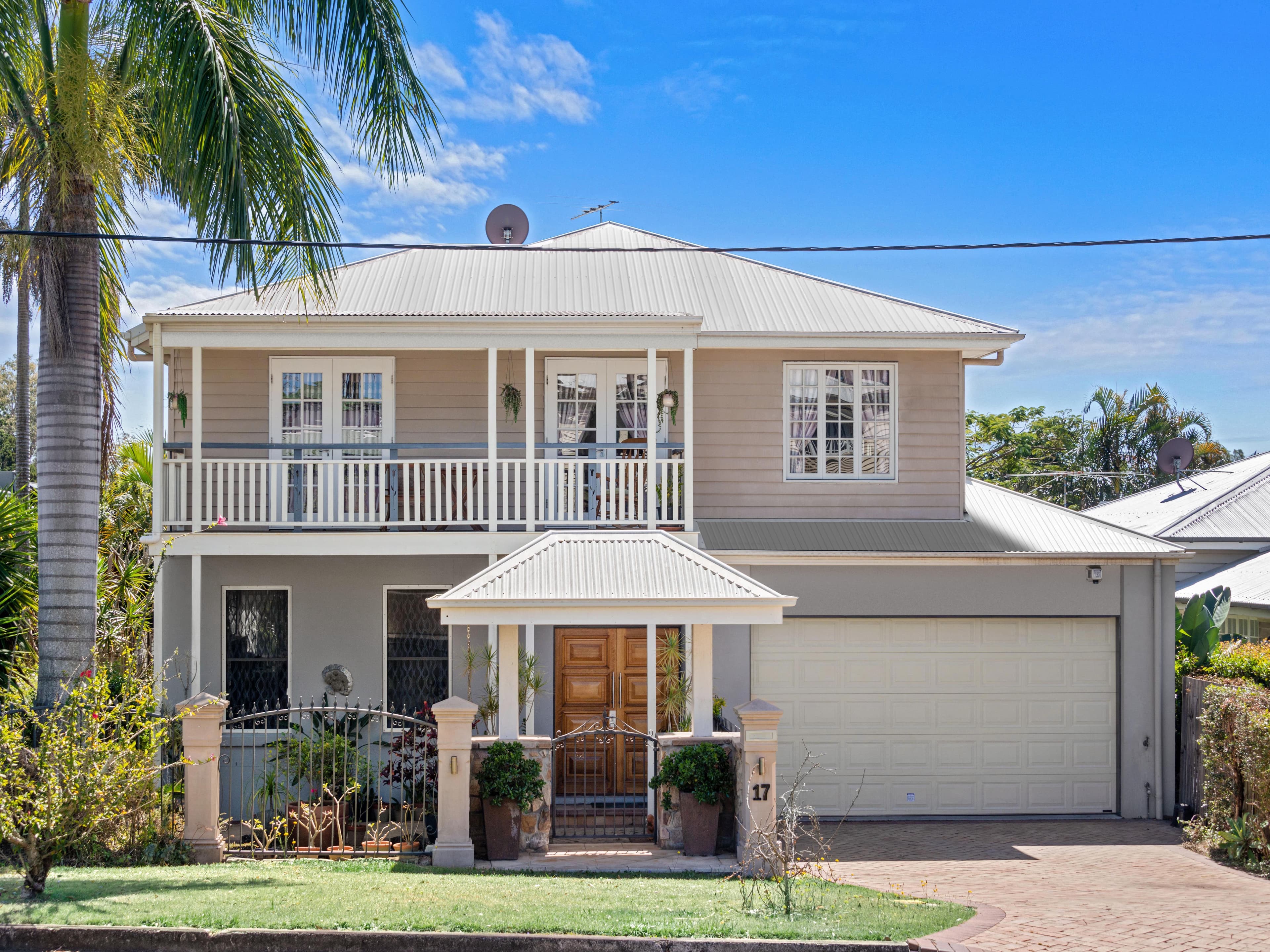 17 Rathlyn Avenue, Corinda QLD 4075, Corinda - Image 1