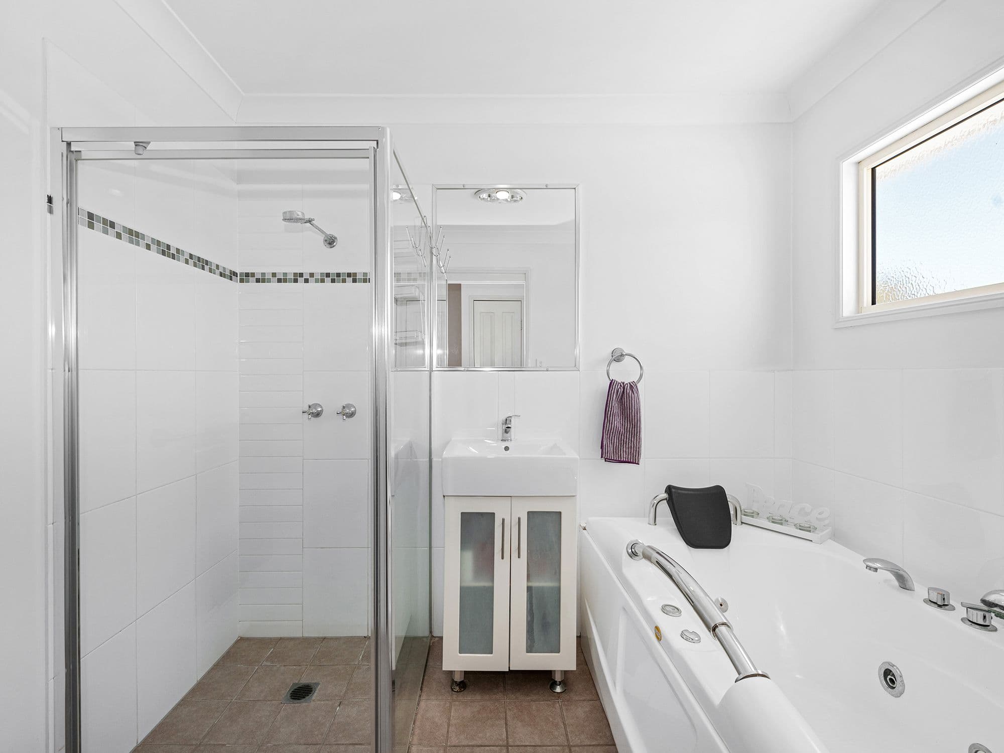 17 Rathlyn Avenue, Corinda QLD 4075, Corinda - Thumbnail 8