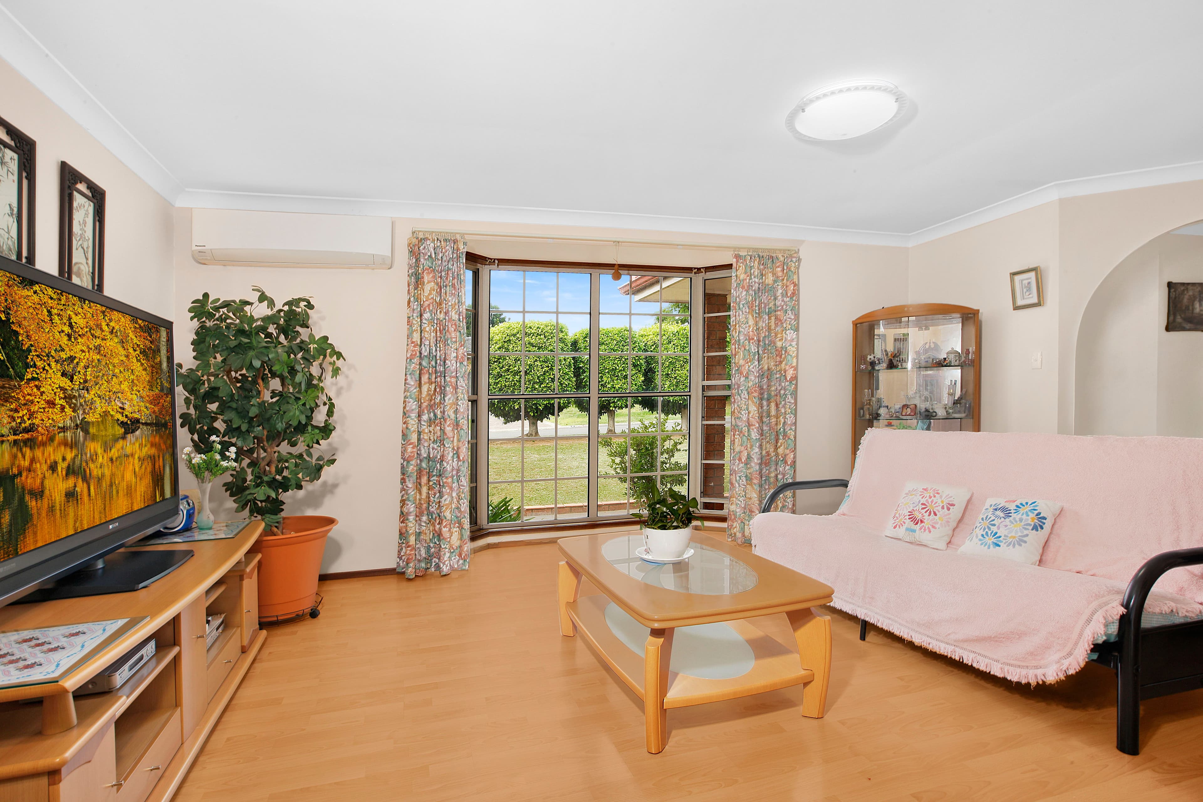 16 Tulloch Place, Edensor Park - Thumbnail 2