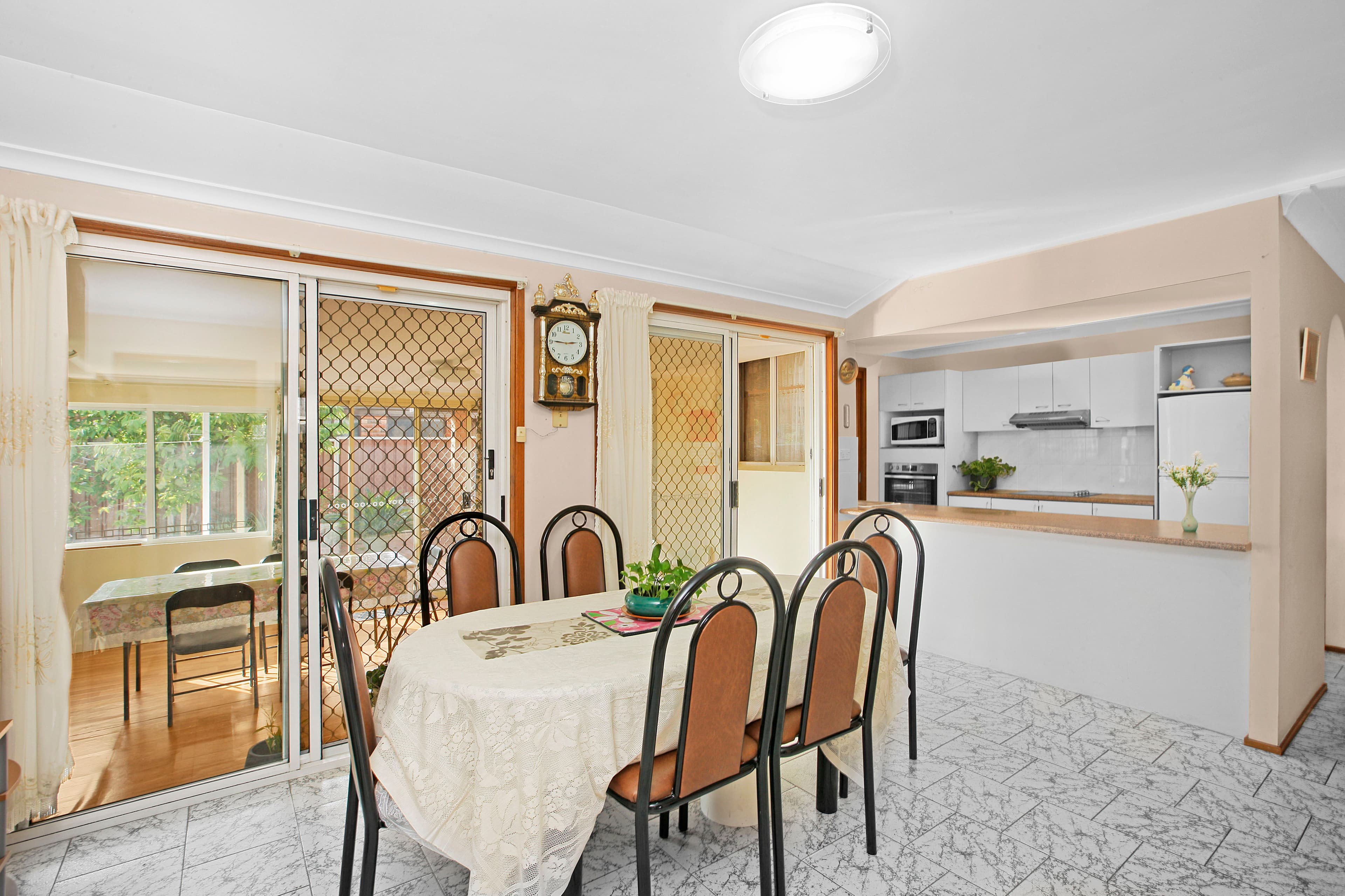 16 Tulloch Place, Edensor Park - Thumbnail 4
