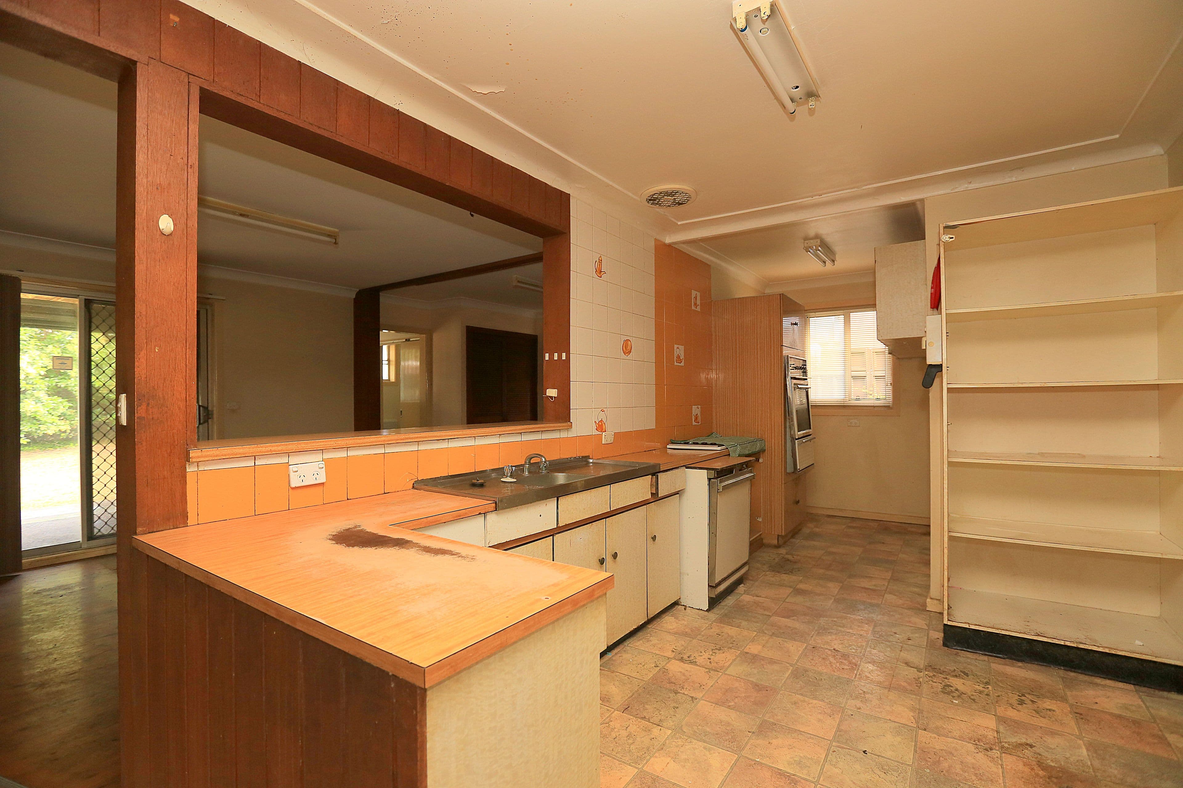 13 Buckwall Avenue, Greenacre - Thumbnail 4
