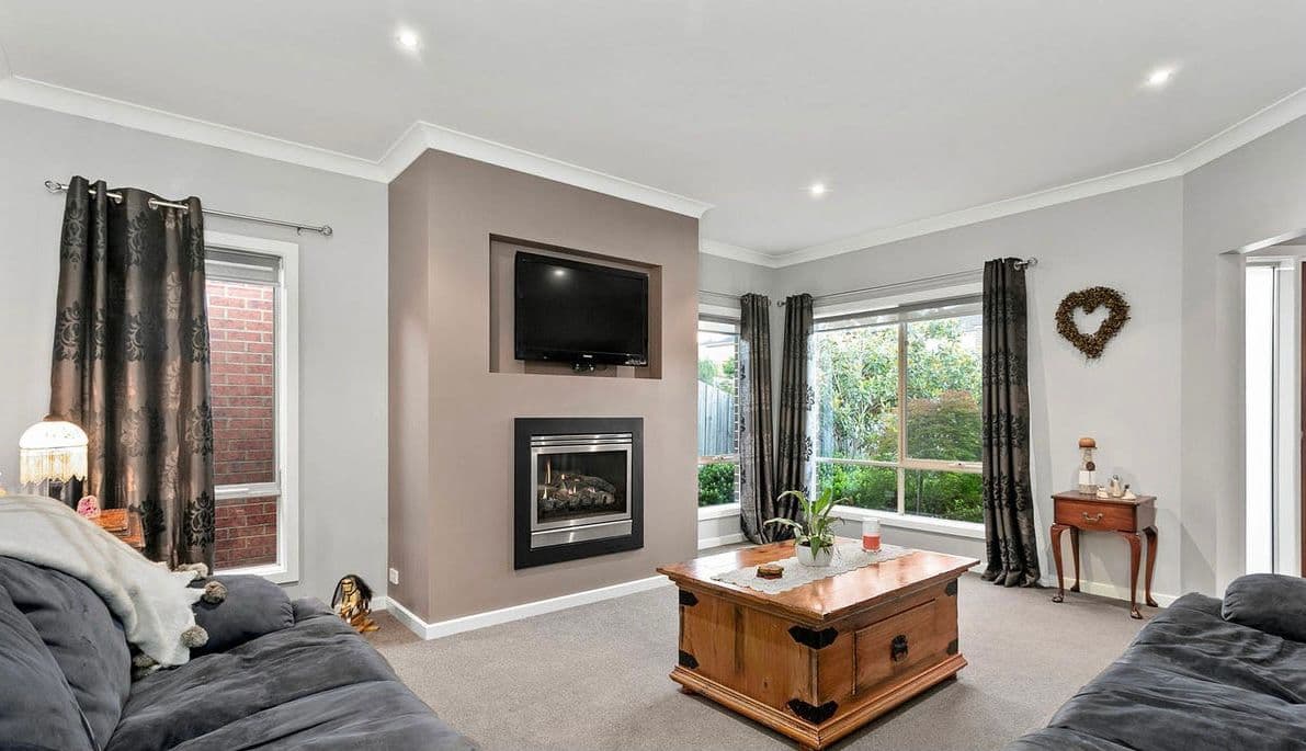 15 Freshfield Avenue, Mooroolbark VIC 3138, Mooroolbark - Thumbnail 2
