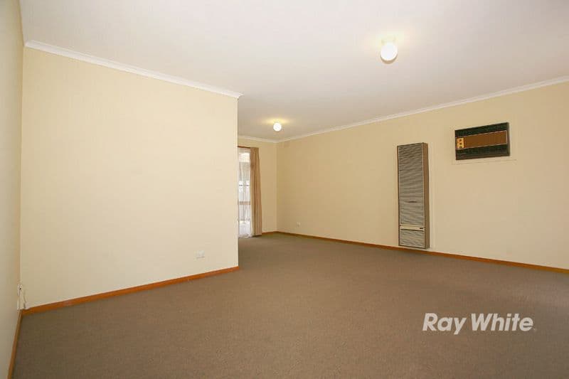 7 Hunter Court, CRANBOURNE NORTH VIC 3977, Cranbourne North - Thumbnail 4
