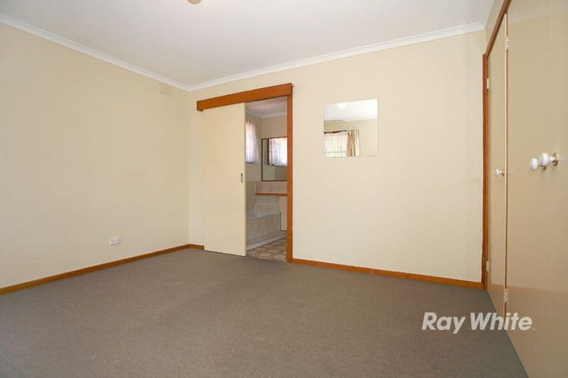 7 Hunter Court, CRANBOURNE NORTH VIC 3977, Cranbourne North - Thumbnail 5
