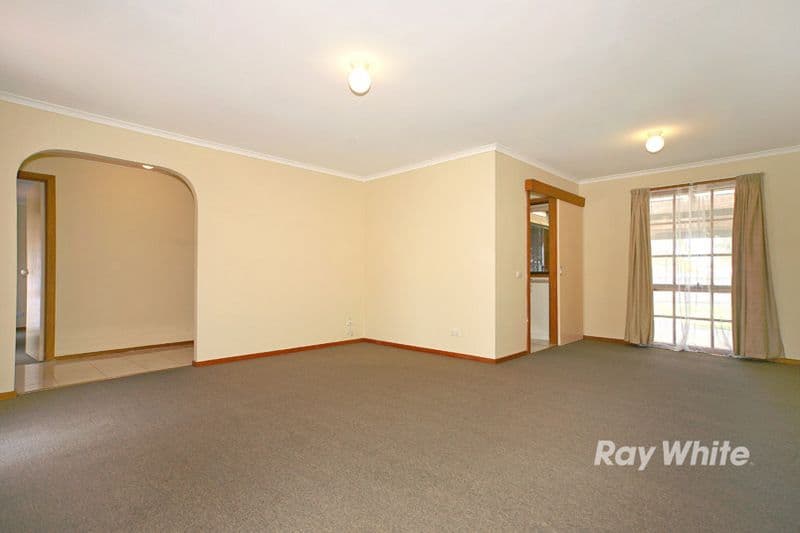 7 Hunter Court, CRANBOURNE NORTH VIC 3977, Cranbourne North - Thumbnail 8