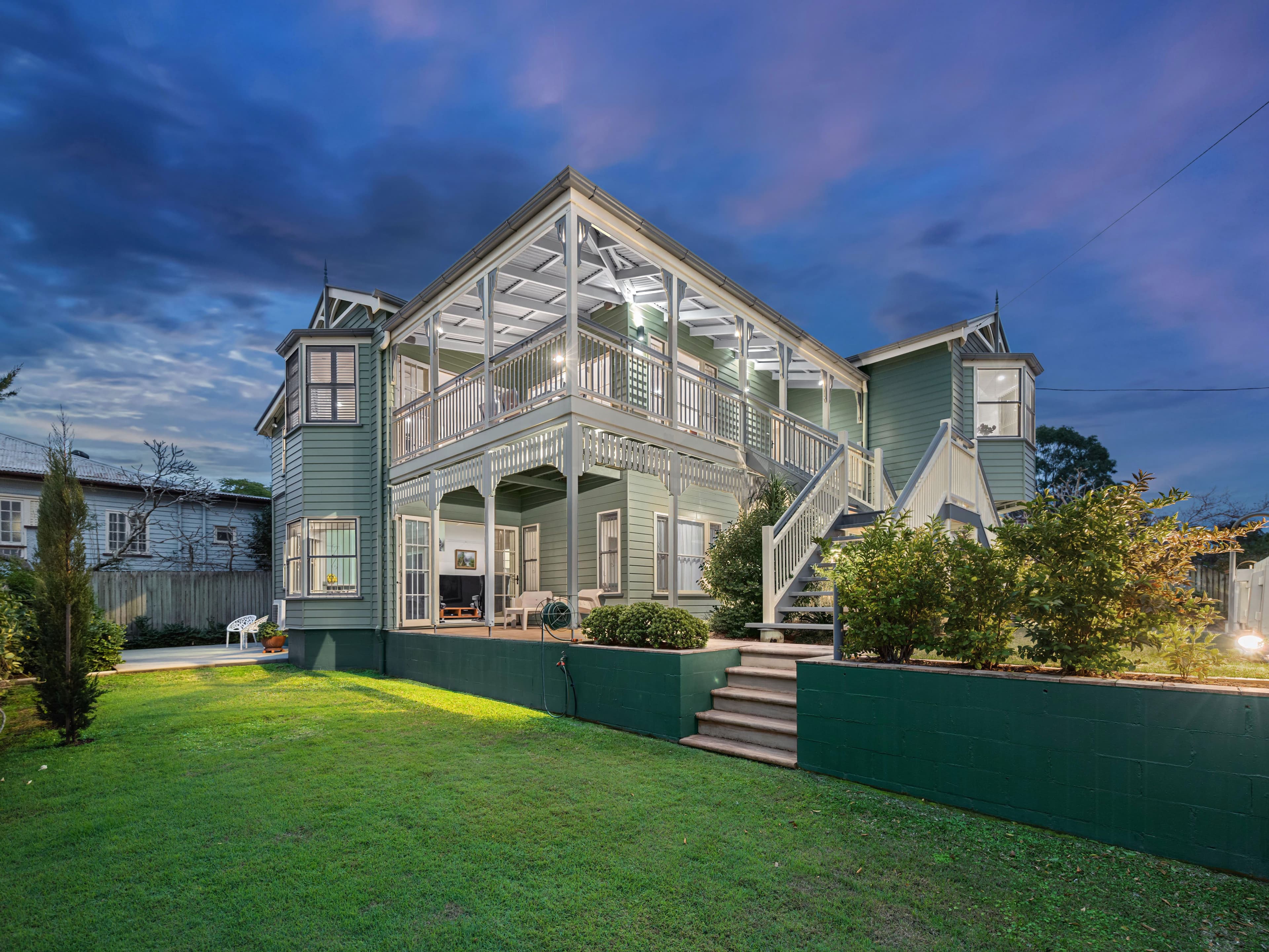 16 Bennett Avenue, Ashgrove QLD 4060, Ashgrove - Thumbnail 2