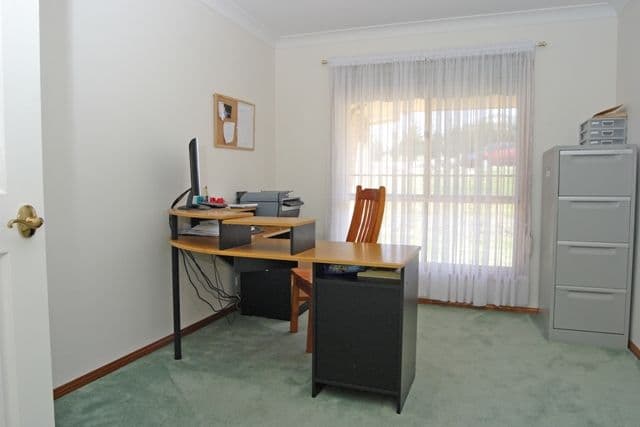 5 Robert Place, RAZORBACK NSW 2571, Razorback - Thumbnail 8