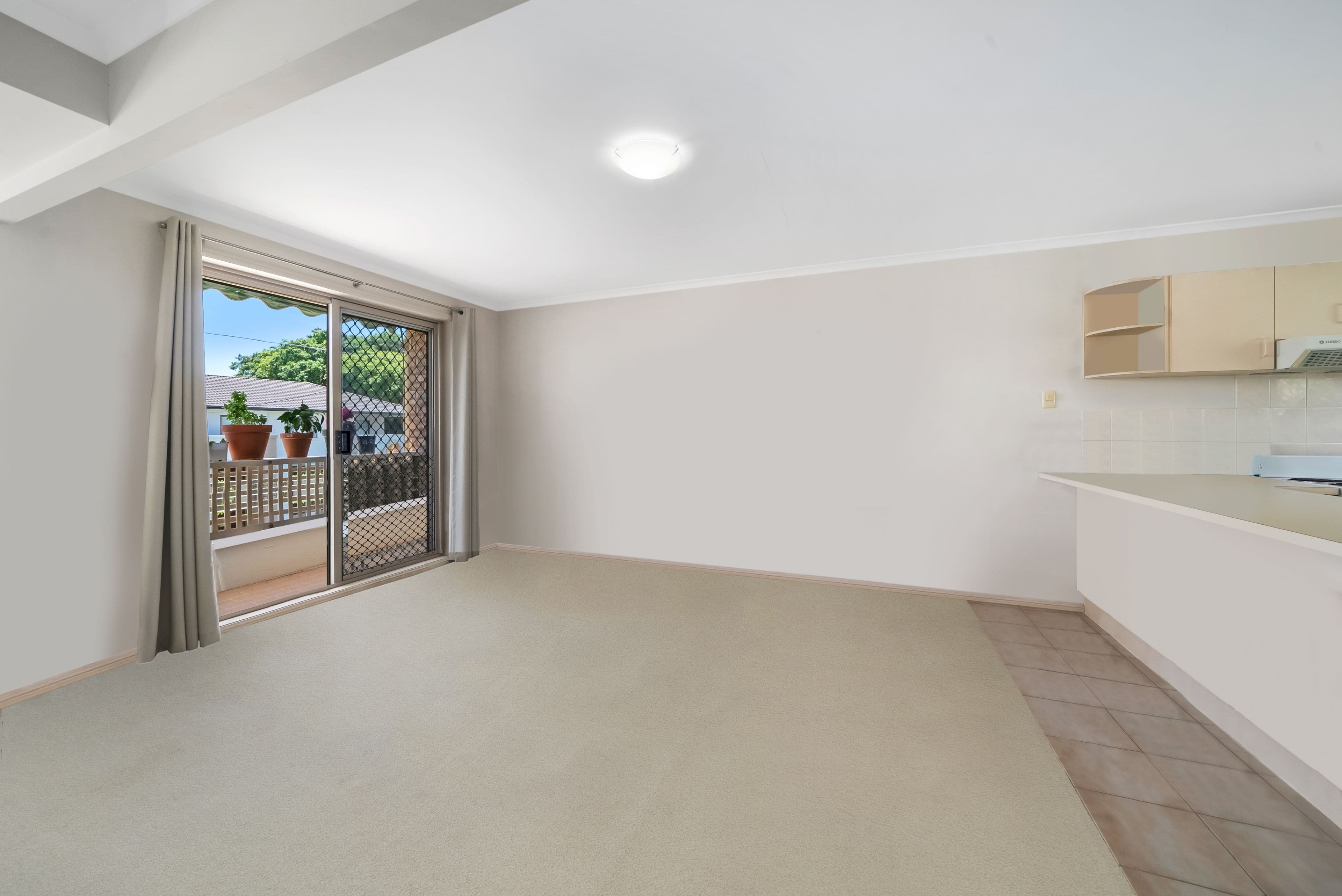 21 Prince Edward Parade, Redcliffe QLD 4020, Redcliffe - Thumbnail 2