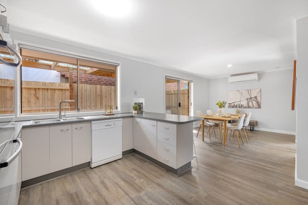 32 Hopkins Street, Aireys Inlet - Thumbnail 2