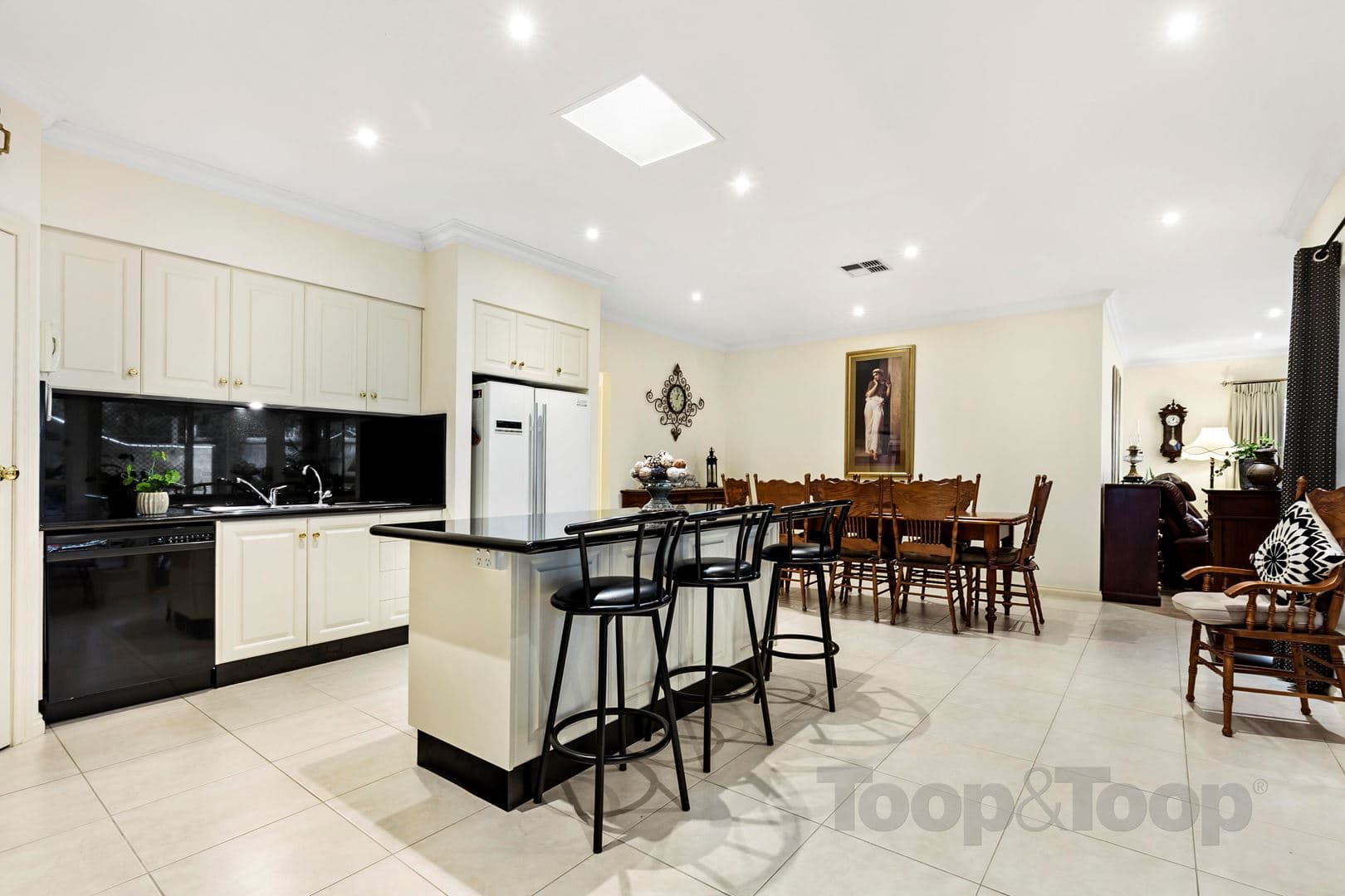 21 Willowood Drive, Golden Grove SA 5125, Golden Grove - Thumbnail 5