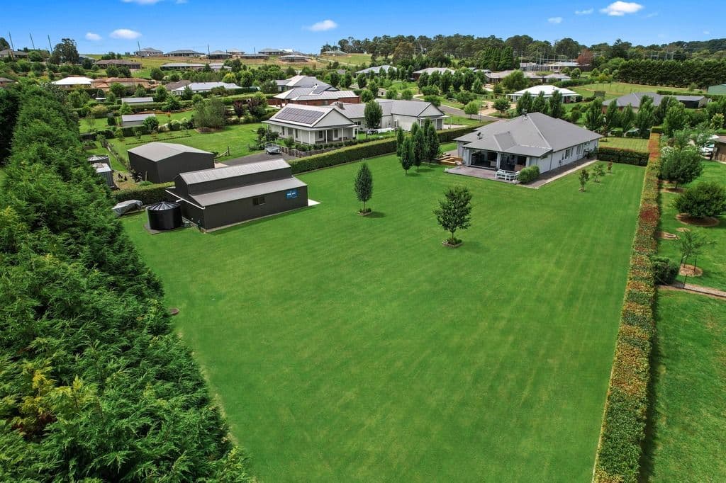 21 Windsor Crescent, Moss Vale NSW 2577, Moss Vale - Image 1