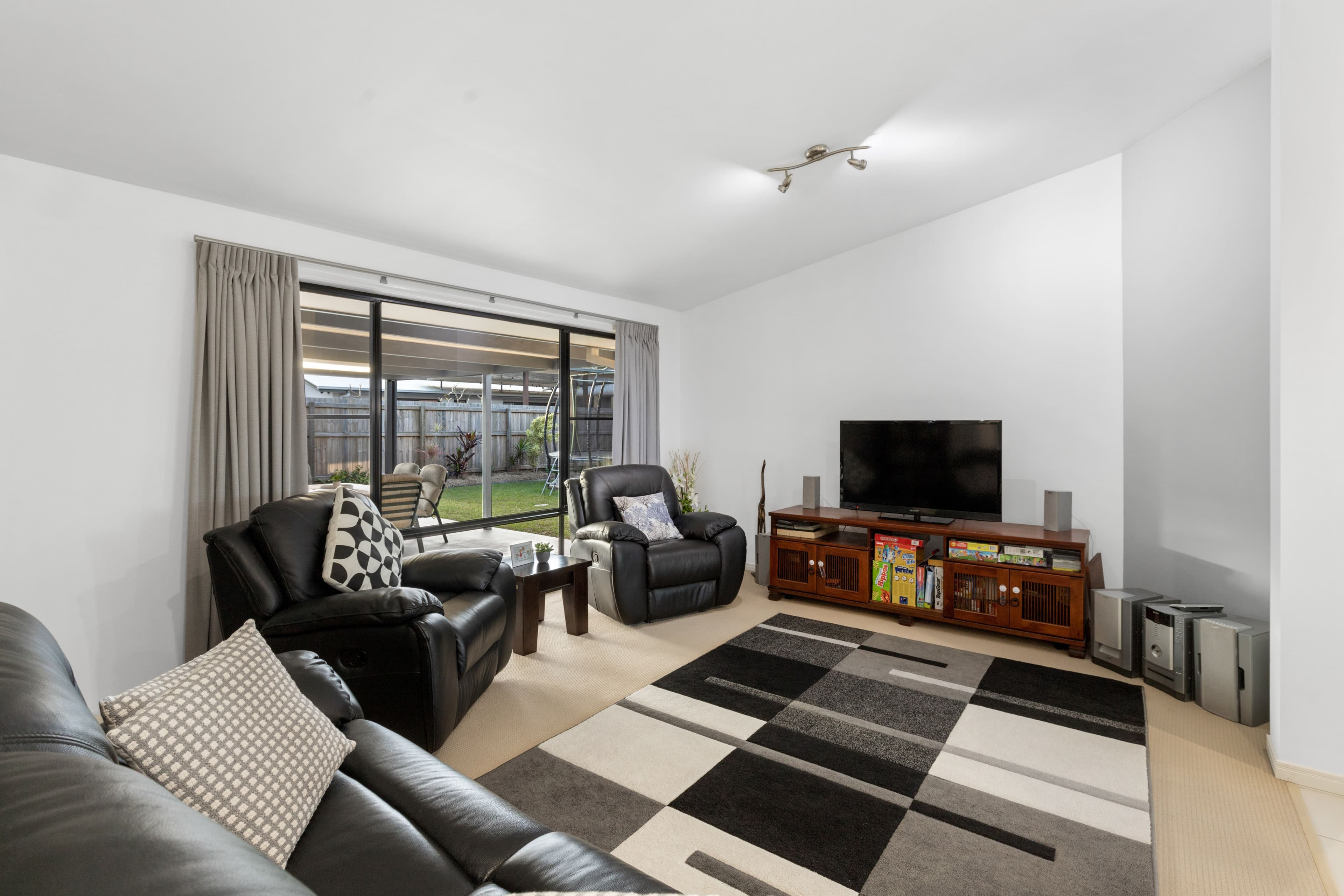 9 Anglia Place, Little Mountain QLD 4551, Little Mountain - Thumbnail 4