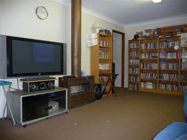 6  Bow Court, DARLING HEIGHTS QLD 4350, Darling Heights - Thumbnail 2