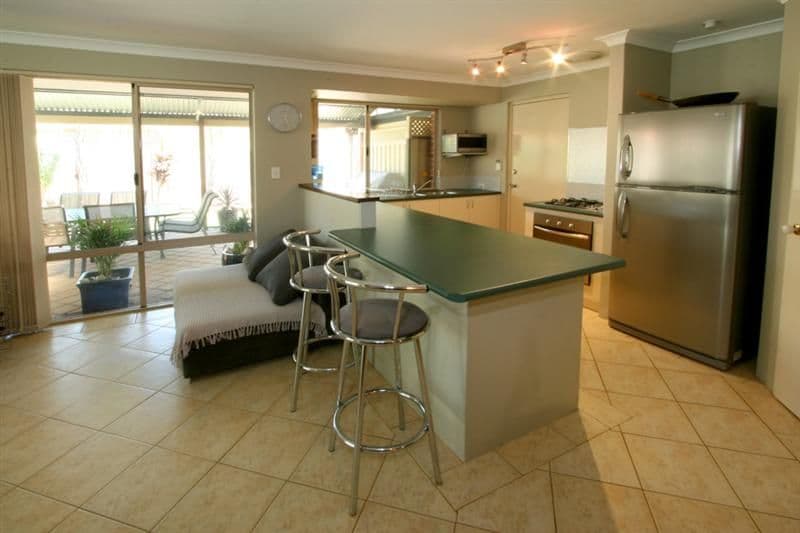 4 Doepel Way, WATTLE GROVE WA 6107, Wattle Grove - Thumbnail 5
