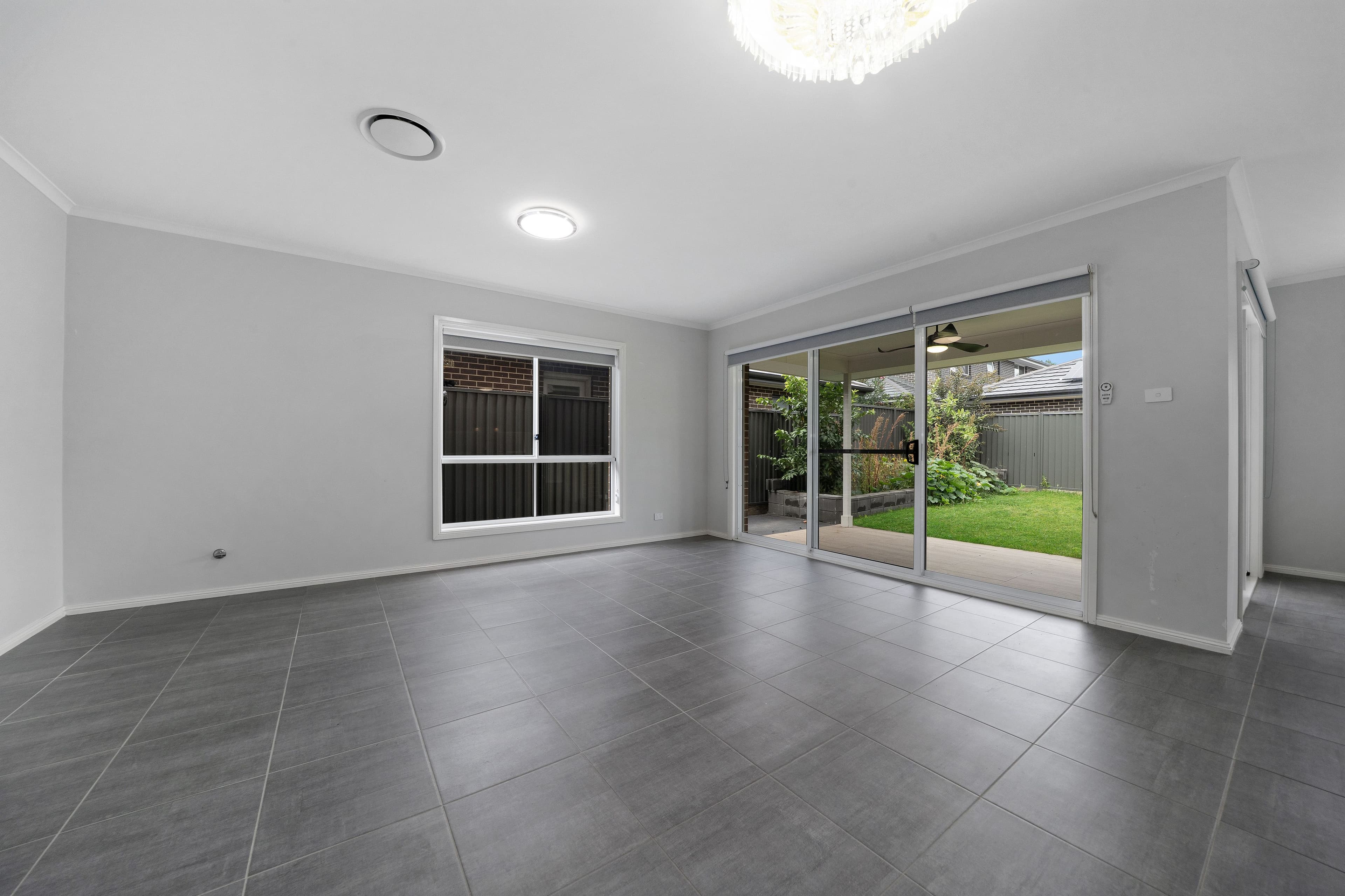 9 Qualmann Street, JORDAN SPRINGS NSW 2747, Jordan Springs - Thumbnail 6
