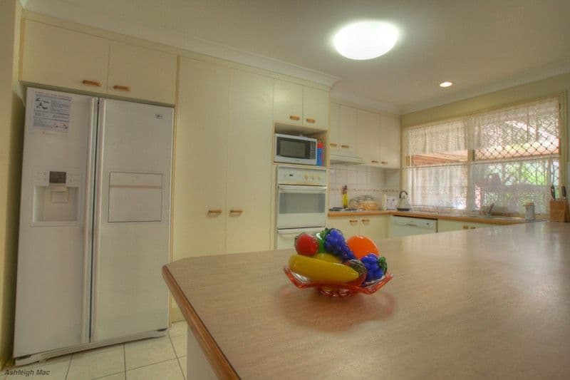 11 Pearse Drive, BRASSALL QLD 4305, Brassall - Thumbnail 6
