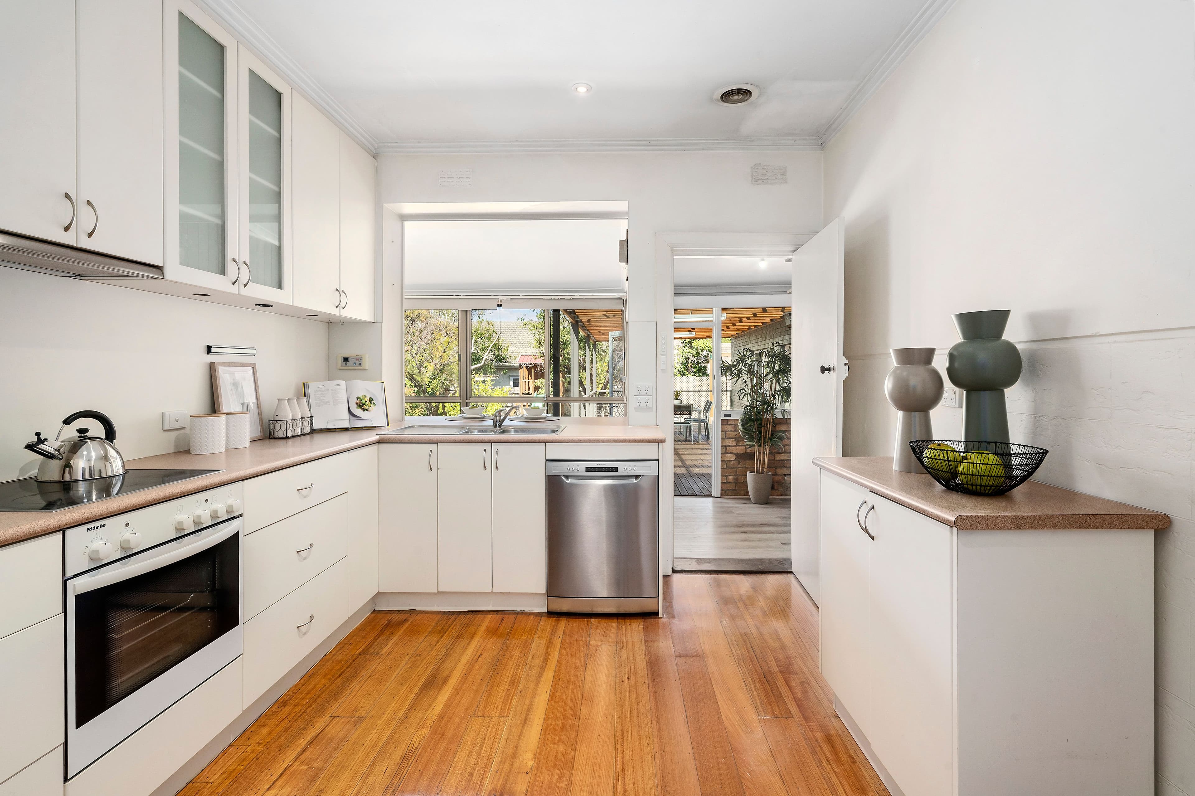 16 Chadstone Road, Malvern East VIC 3145, Malvern East - Thumbnail 5