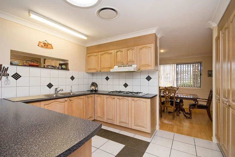 72 Azalea Crescent, CALAMVALE QLD 4116, Calamvale - Thumbnail 4