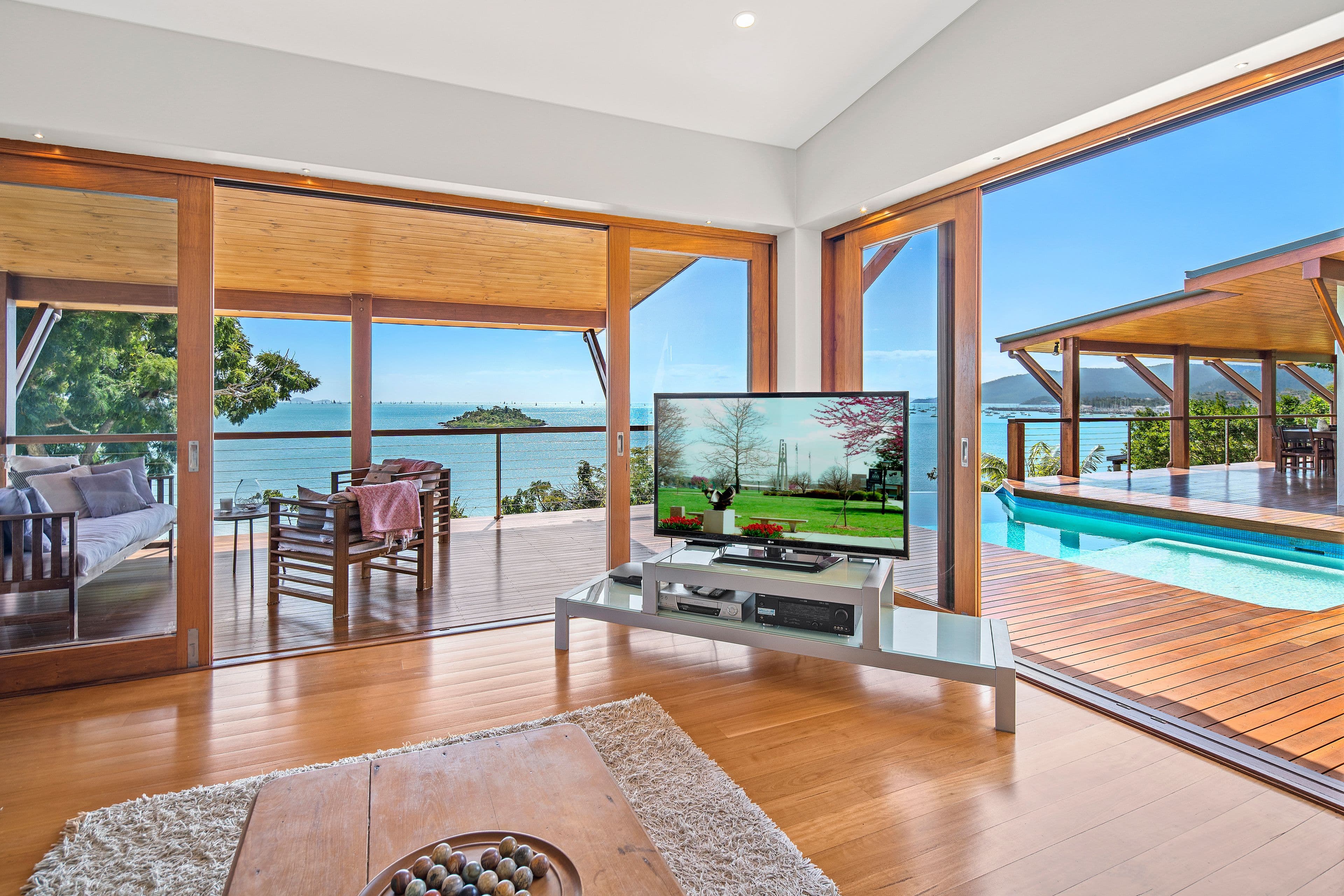 2A Coral Esplanade, Cannonvale QLD 4802, Cannonvale - Thumbnail 3