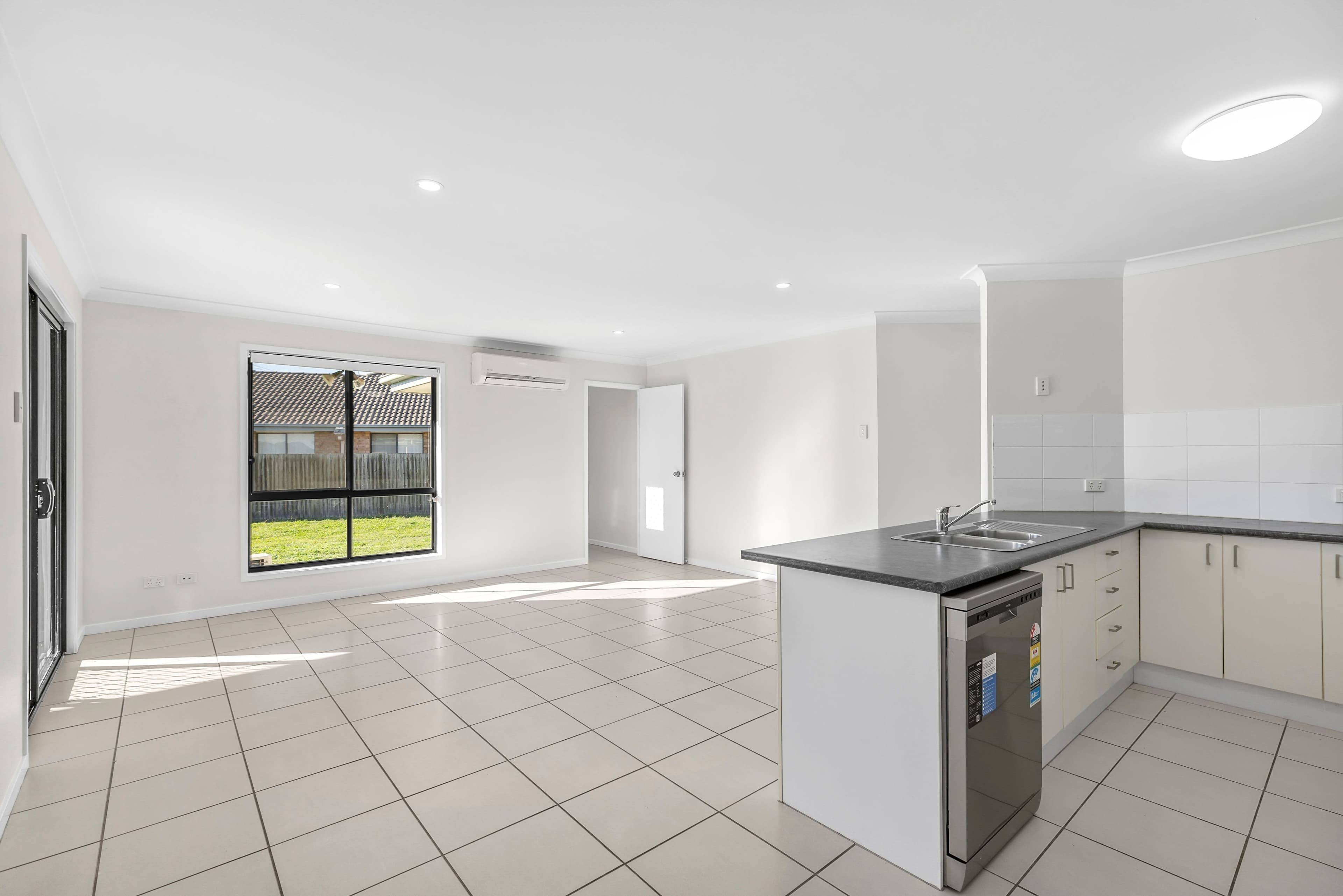 25 Nixon Drive, North Booval QLD 4304, North Booval - Thumbnail 5
