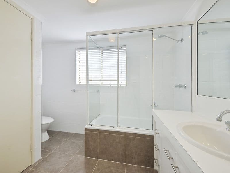 73 Kirkland Avenue, COORPAROO QLD 4151, Coorparoo - Thumbnail 5