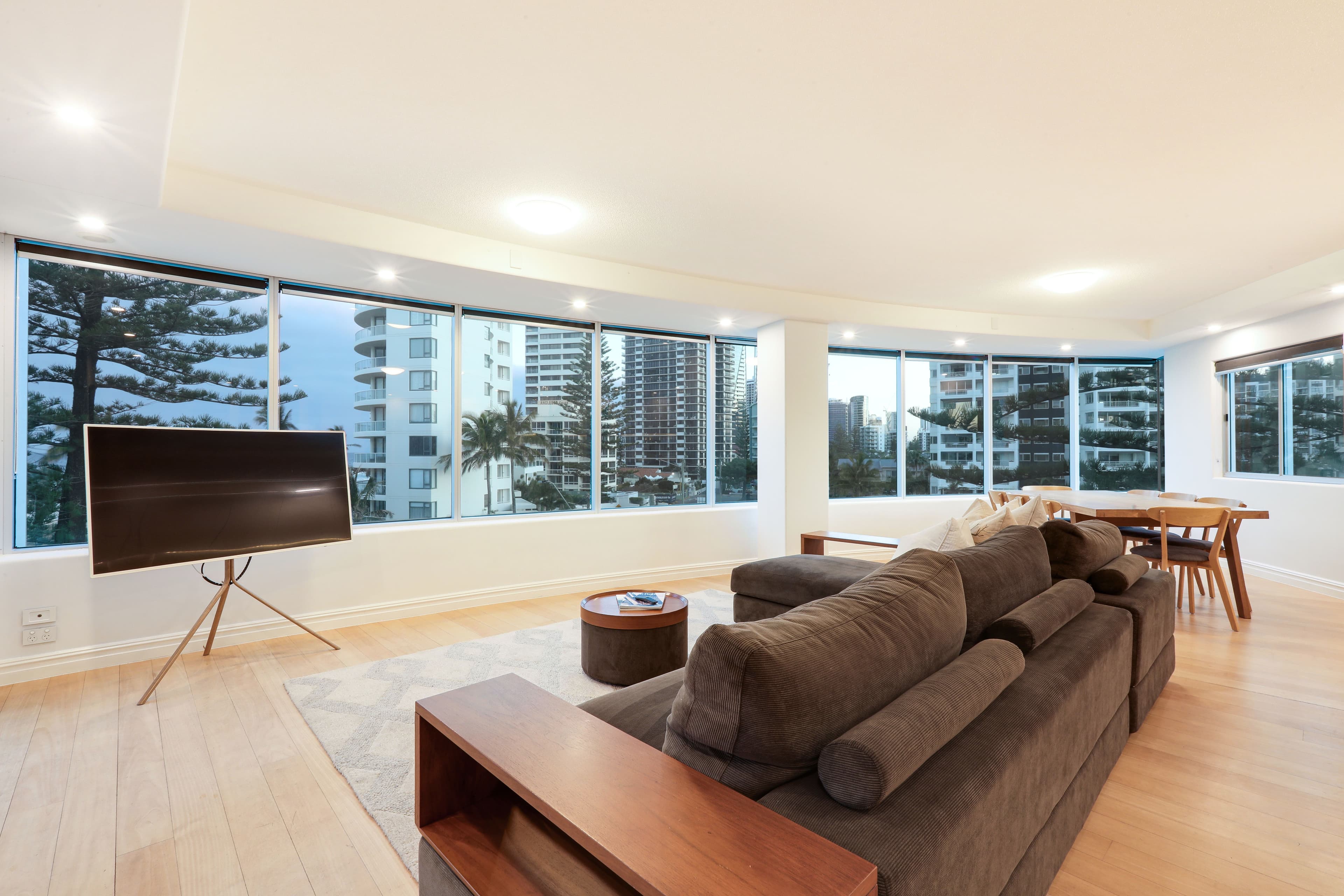 30 Garfield Terrace, Surfers Paradise QLD 4217, Surfers Paradise - Thumbnail 2