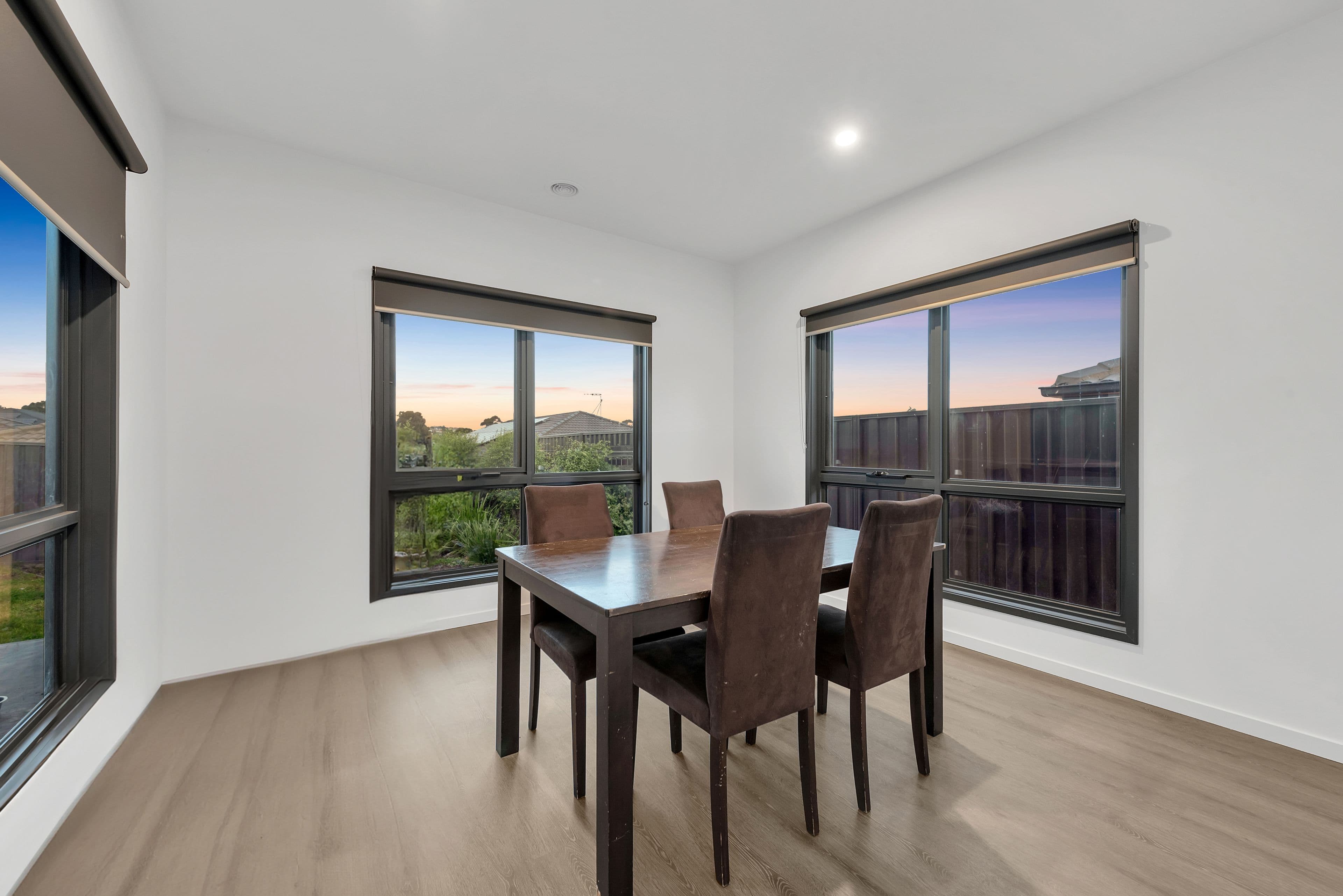 8 Corvara Way, Pakenham VIC 3810, Pakenham - Thumbnail 5