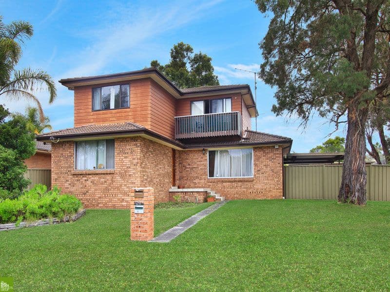 40 Devonshire Crescent, Oak Flats - Image 1