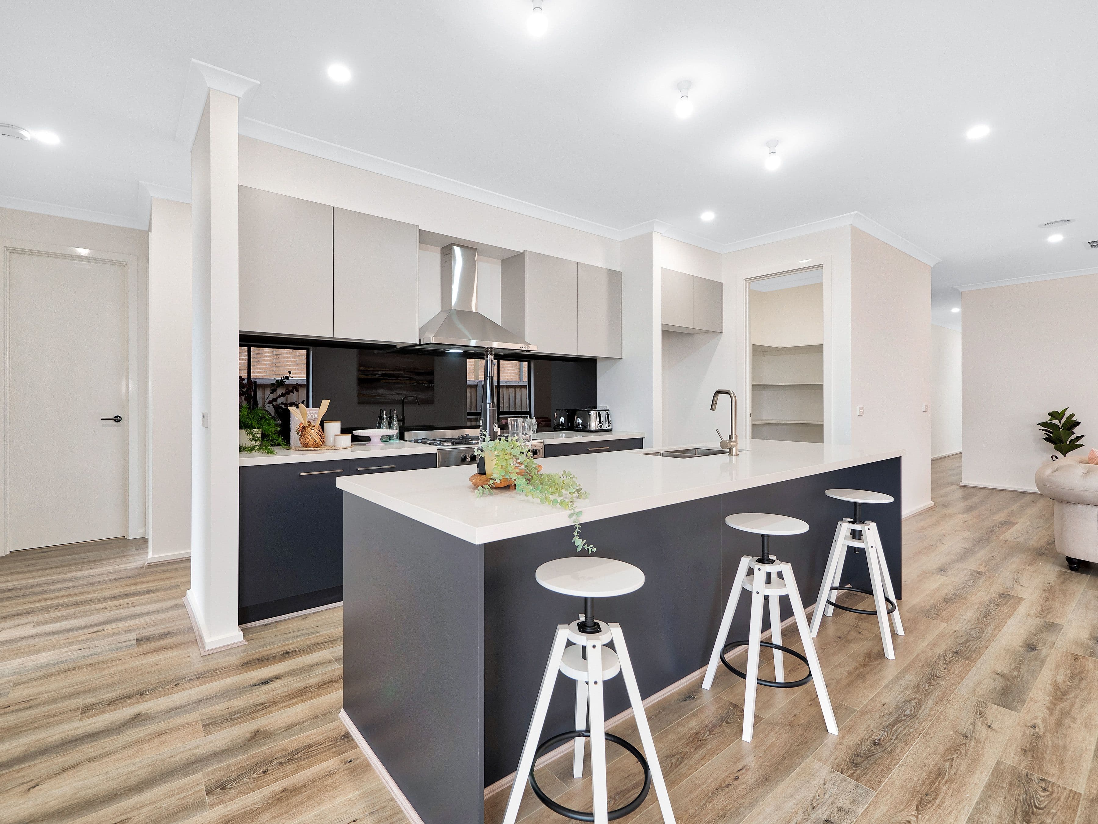 23 Gresall Street, Clyde North VIC 3978, Clyde North - Thumbnail 3