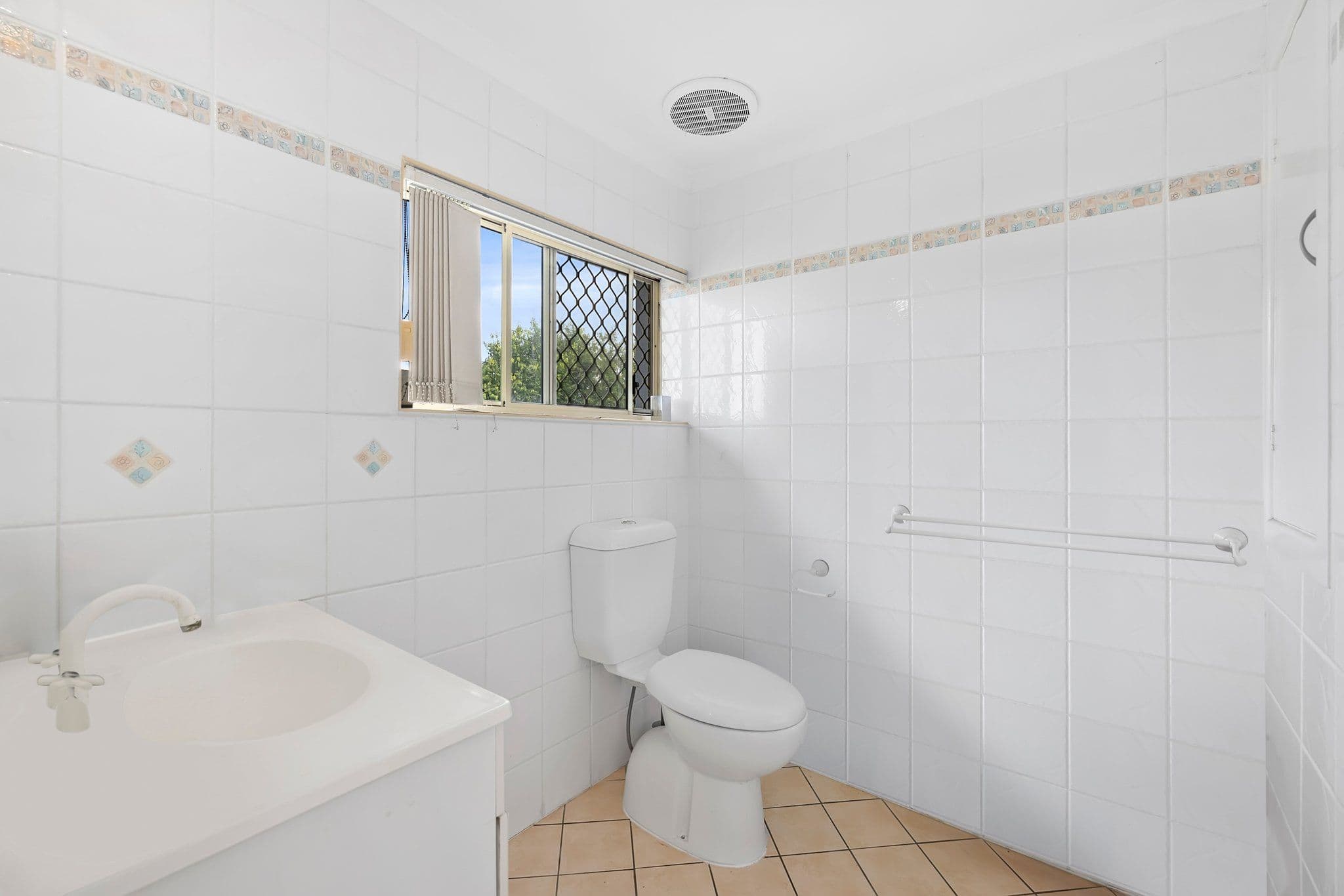 102 Kedron Park Road, Wooloowin QLD 4030, Wooloowin - Thumbnail 7