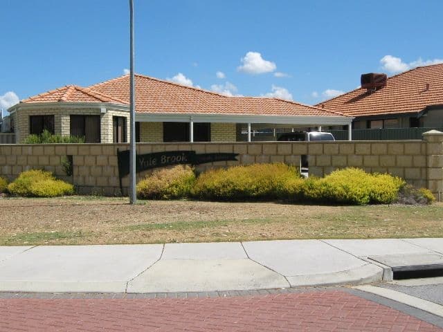 35 Bruce Road, WATTLE GROVE WA 6107, Wattle Grove - Thumbnail 3
