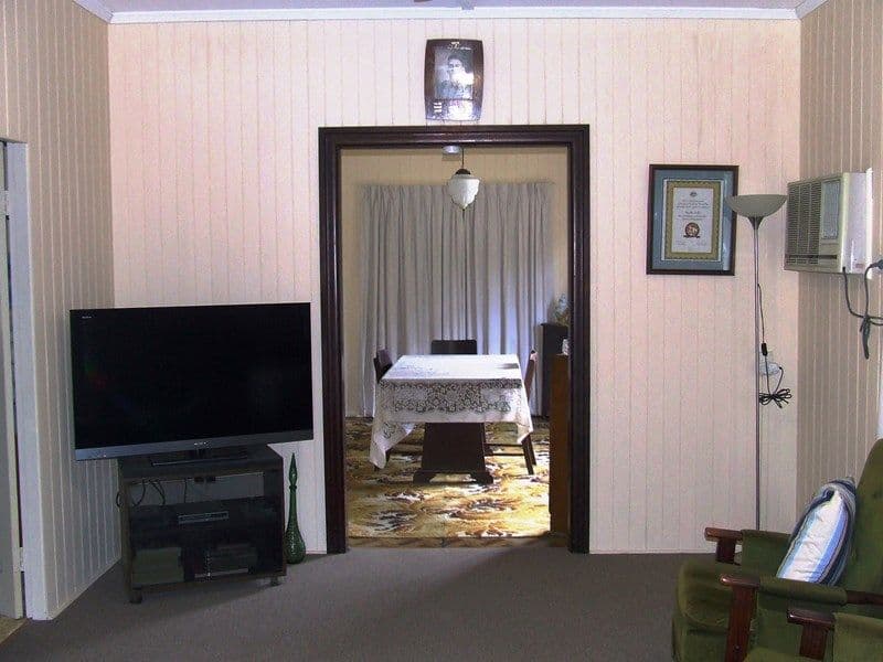 32 Coonowrin Road, GLASS HOUSE MOUNTAINS QLD 4518, Glass House Mountains - Thumbnail 2
