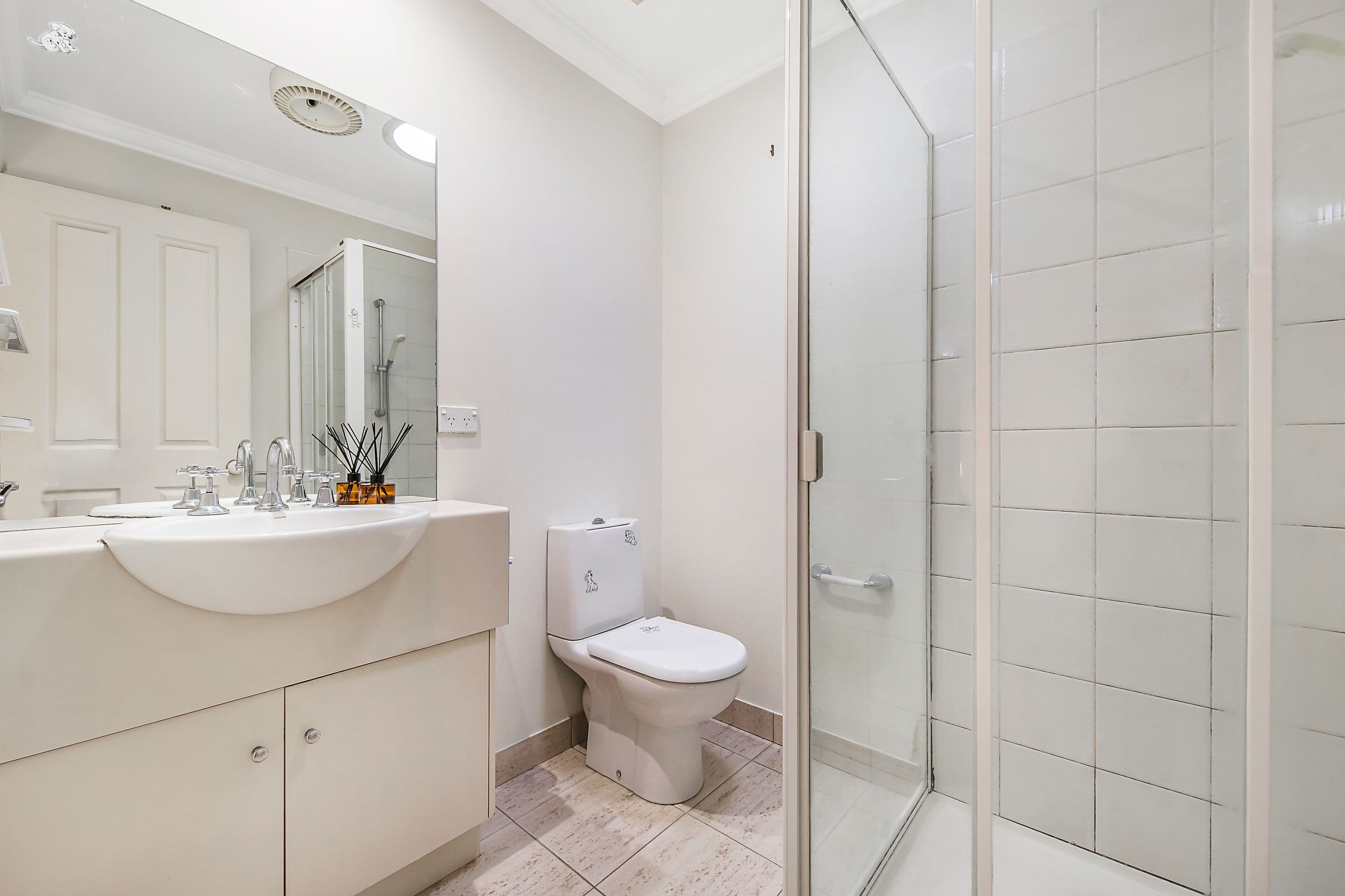 3 Gwynne Street, Mount Waverley VIC 3149, Mount Waverley - Thumbnail 4