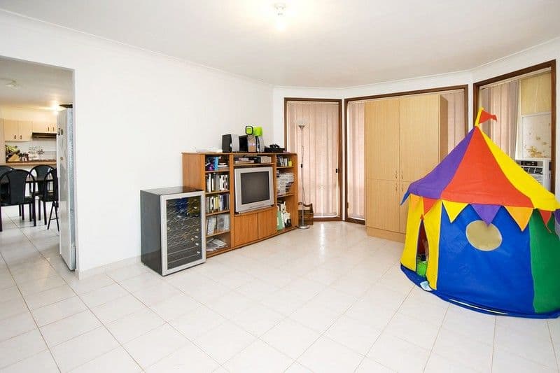 37  Floribunda Avenue, GLENMORE PARK NSW 2745, Glenmore Park - Thumbnail 5