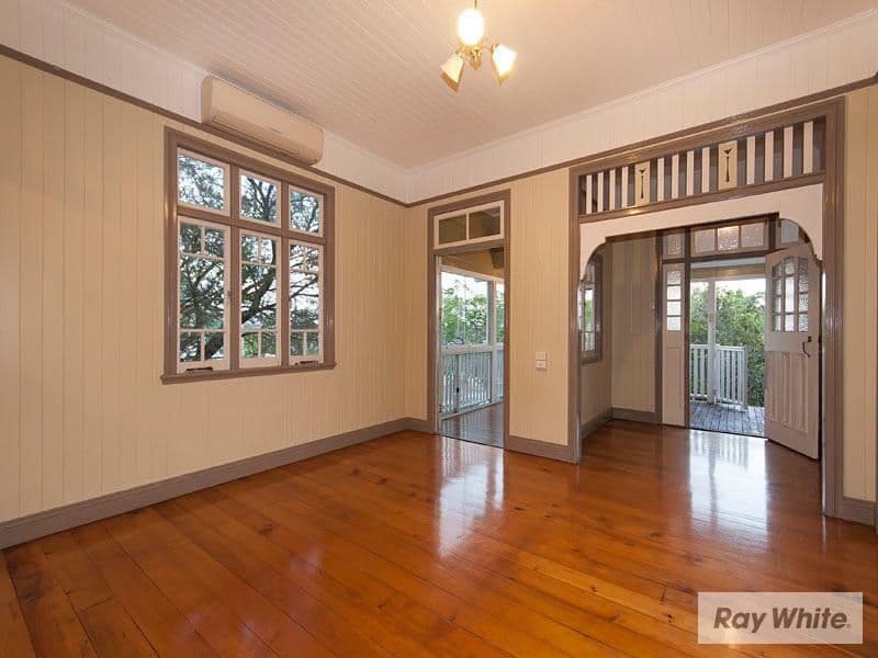 15 Anzac Avenue, SANDGATE QLD 4017, Sandgate - Thumbnail 2