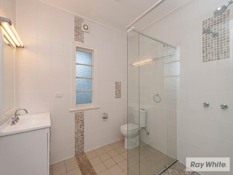 15 Anzac Avenue, SANDGATE QLD 4017, Sandgate - Thumbnail 7