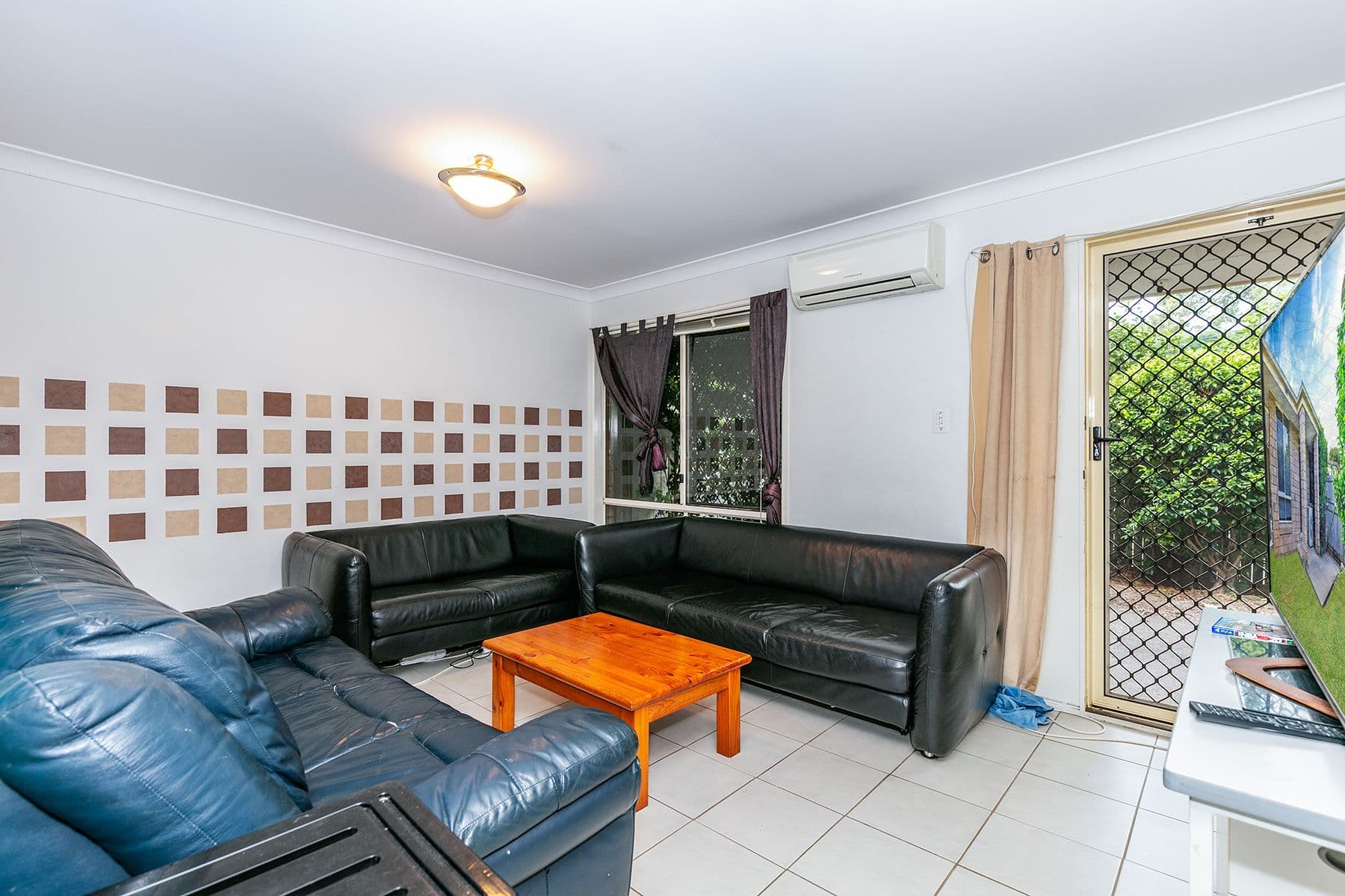 1 Sirius Street, Kingston QLD 4114, Kingston - Thumbnail 2
