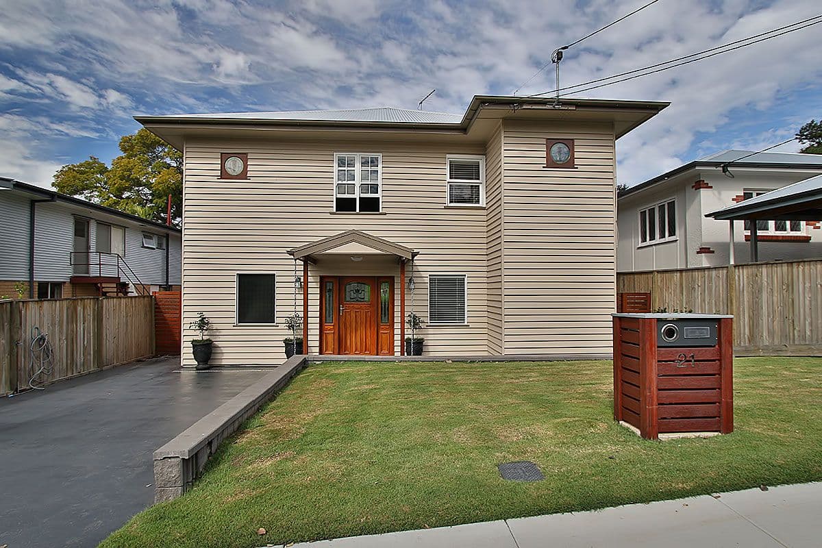 21 Arnold Street, Holland Park QLD 4121, Holland Park - Thumbnail 2
