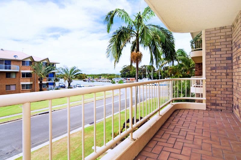 4 Botany Crescent, TWEED HEADS NSW 2485, Tweed Heads - Image 1