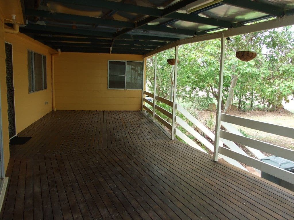 114 Wren Street, LONGREACH QLD 4730, Longreach - Thumbnail 2