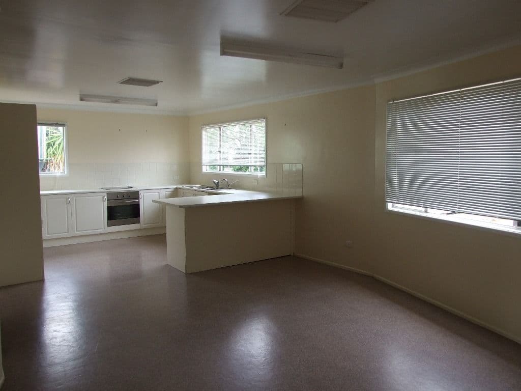 114 Wren Street, LONGREACH QLD 4730, Longreach - Thumbnail 3